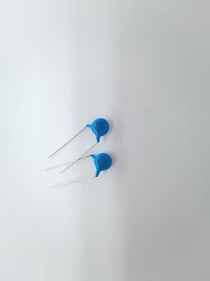 आयताकार 2.5KVAC सुरक्षा संधारित्र 0.1uF-10uF Y1 50/60Hz के लिए आवृत्ति -40°C~85°C ऑपरेटिंग टेम्प